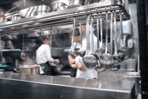 Read more about the article Panduan Perawatan Alat-Alat Restoran Bermaterial Stainless Steel